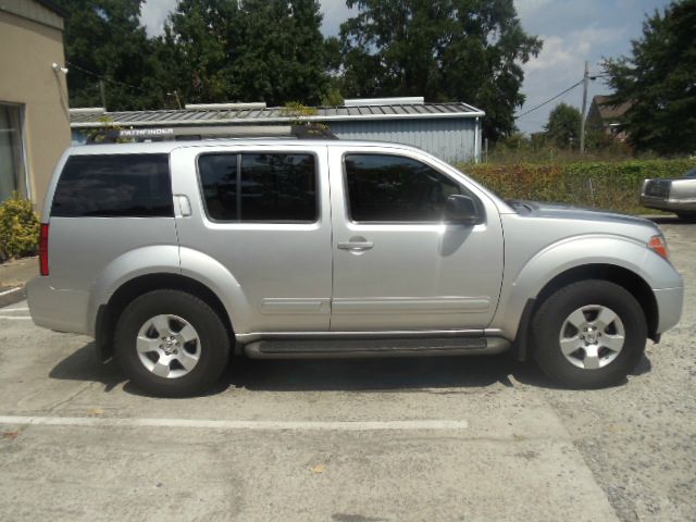 2006 Nissan Pathfinder EX AWD