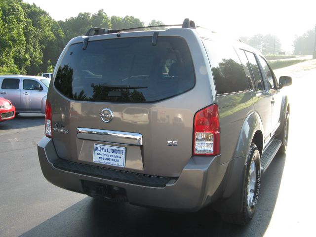 2006 Nissan Pathfinder EX-L W/ DVD System