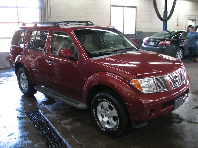 2006 Nissan Pathfinder EX-L W/ DVD System