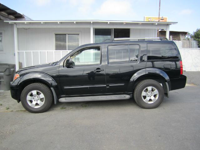 2007 Nissan Pathfinder Touring / AWD