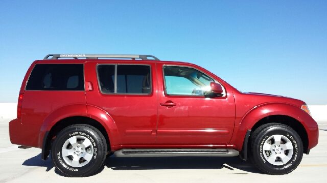 2007 Nissan Pathfinder EX-L W/ DVD System