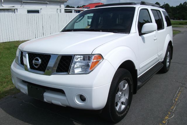2007 Nissan Pathfinder EX-L W/ DVD System