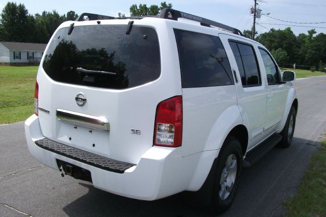 2007 Nissan Pathfinder EX-L W/ DVD System