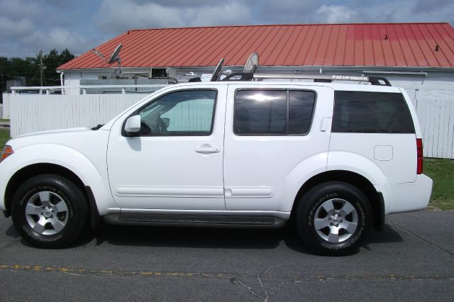 2007 Nissan Pathfinder EX-L W/ DVD System