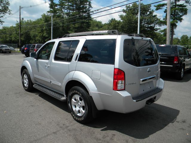 2007 Nissan Pathfinder EX-L W/ DVD System