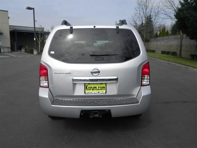 2008 Nissan Pathfinder XR