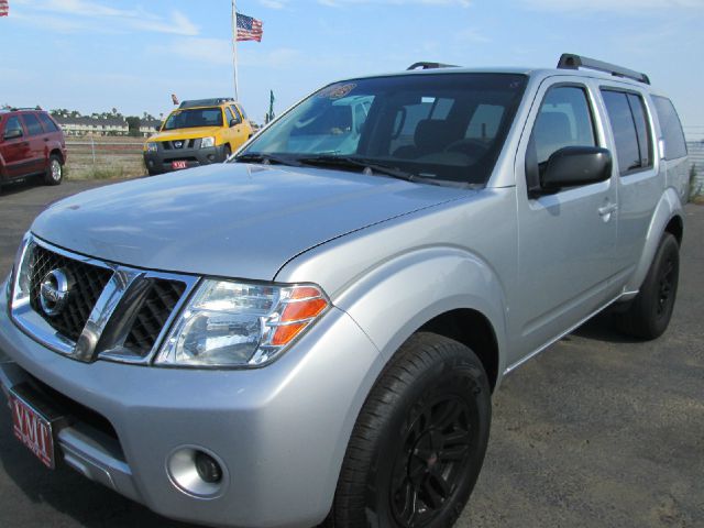 2008 Nissan Pathfinder Touring / AWD