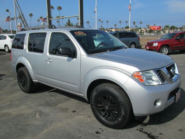 2008 Nissan Pathfinder Touring / AWD