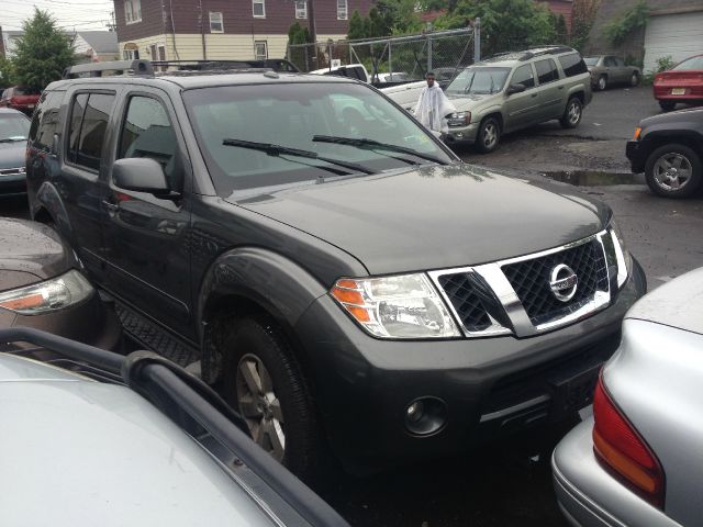 2008 Nissan Pathfinder 4dr Wgn FWD