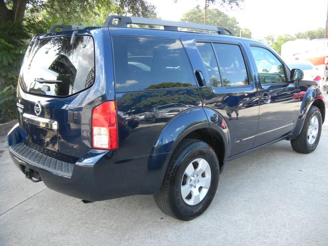 2008 Nissan Pathfinder XR