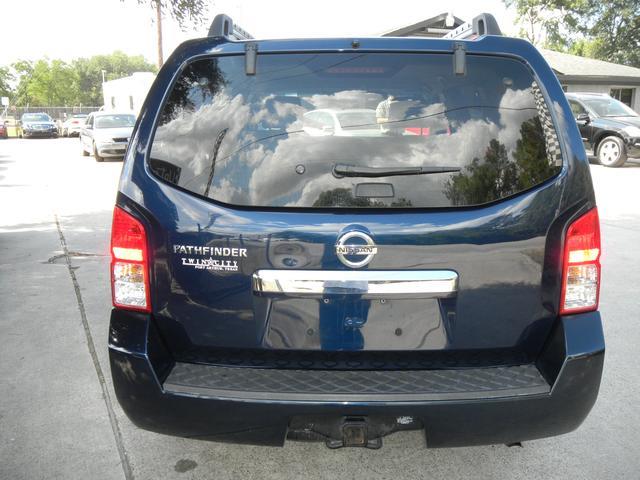 2008 Nissan Pathfinder XR