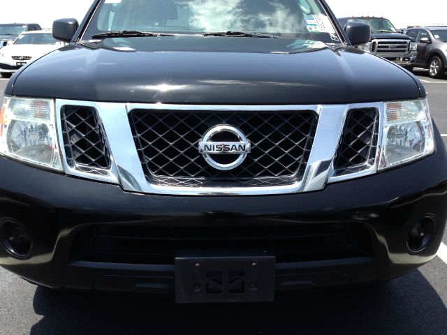 2009 Nissan Pathfinder Touring / AWD