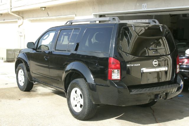 2009 Nissan Pathfinder Touring / AWD