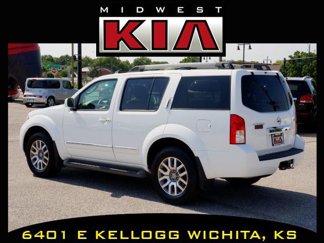 2010 Nissan Pathfinder SE