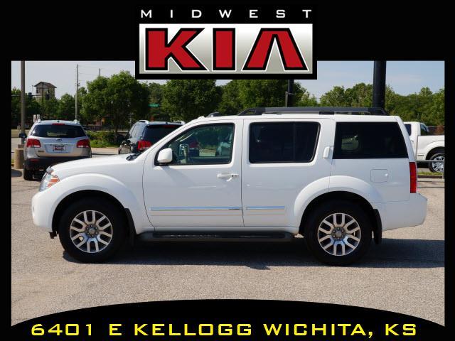 2010 Nissan Pathfinder SE