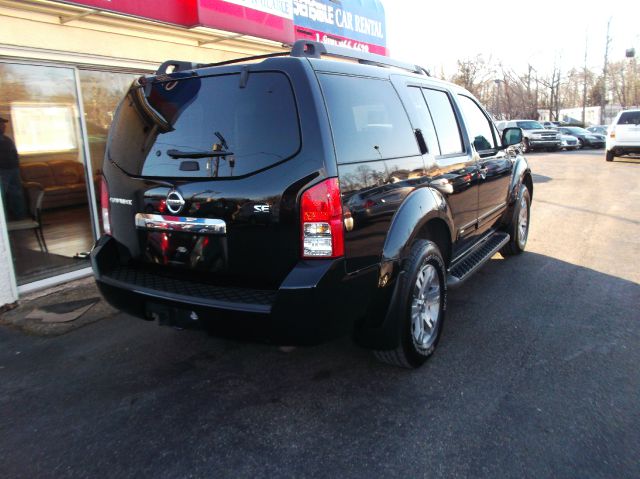 2010 Nissan Pathfinder EX-L W/ DVD System