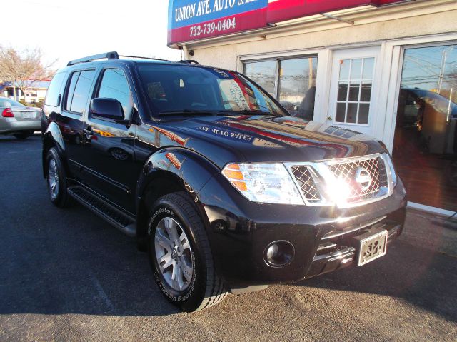 2010 Nissan Pathfinder EX-L W/ DVD System