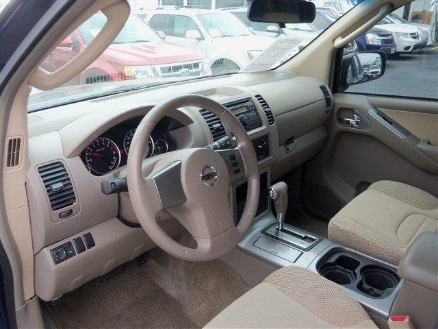 2011 Nissan Pathfinder 4WD Crew Cab SLE