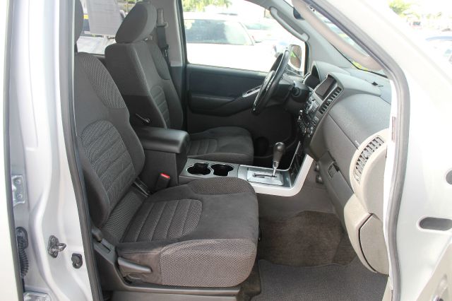 2011 Nissan Pathfinder Prerunner Double Cab V6 Auto 2WD