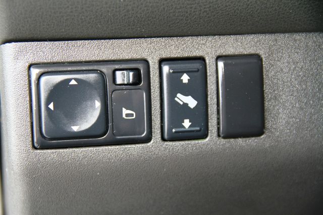 2011 Nissan Pathfinder Prerunner Double Cab V6 Auto 2WD