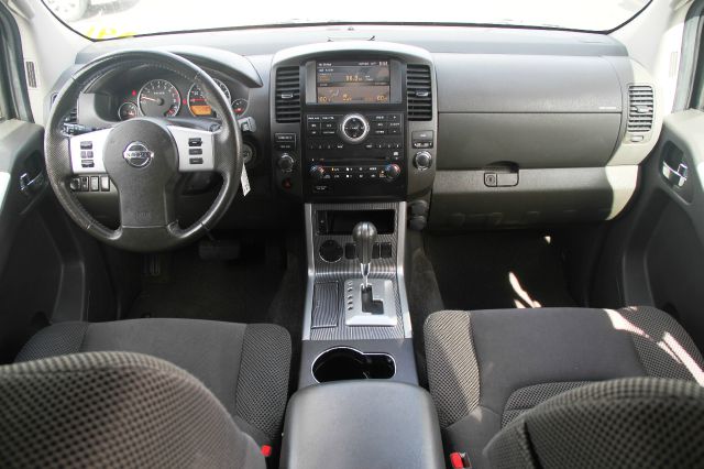 2011 Nissan Pathfinder Prerunner Double Cab V6 Auto 2WD