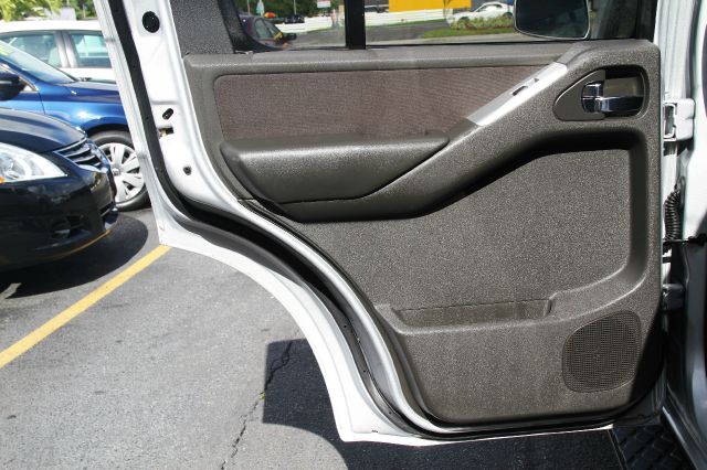 2011 Nissan Pathfinder Prerunner Double Cab V6 Auto 2WD