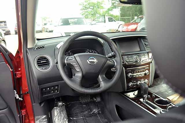 2013 Nissan Pathfinder Ralliart