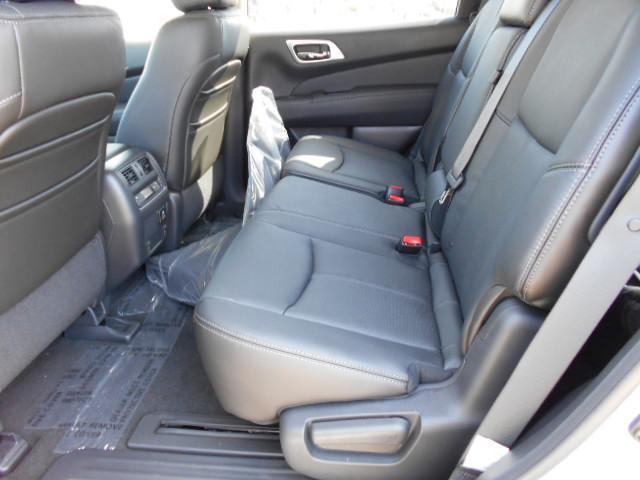 2013 Nissan Pathfinder Ralliart