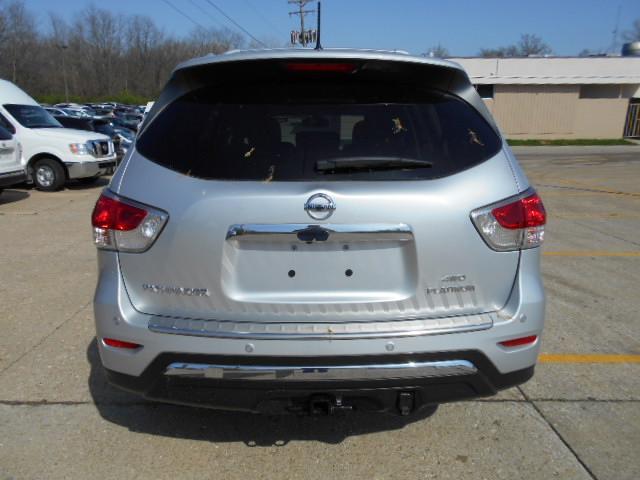 2013 Nissan Pathfinder Ralliart