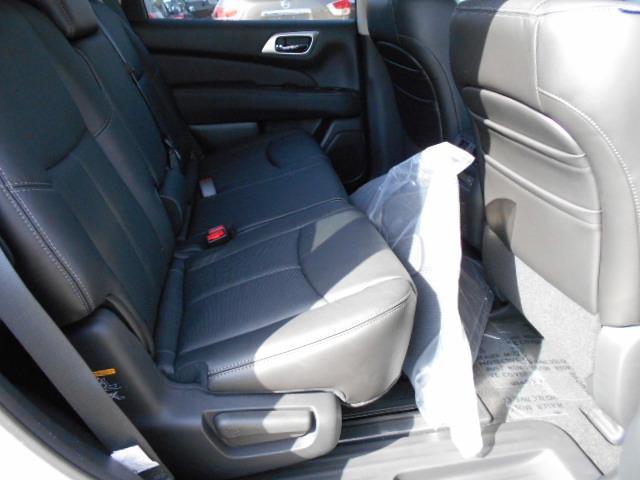 2013 Nissan Pathfinder Ralliart