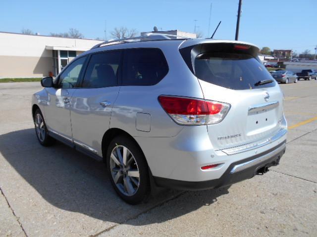 2013 Nissan Pathfinder Ralliart