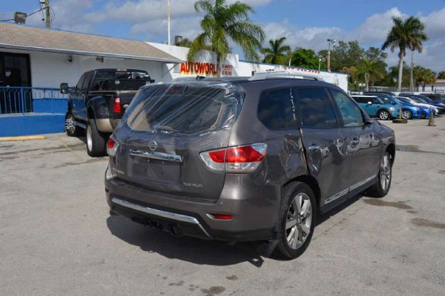 2013 Nissan Pathfinder 4dr Wgn Man Sport