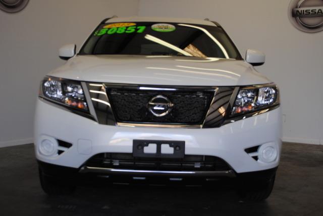 2013 Nissan Pathfinder LS S