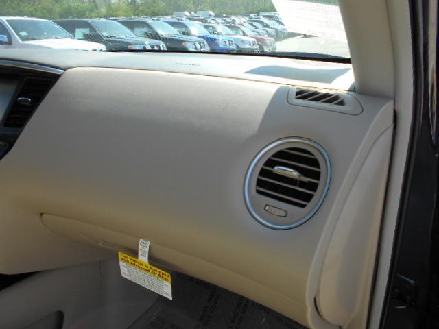 2013 Nissan Pathfinder 4.6L Eddie Bauer