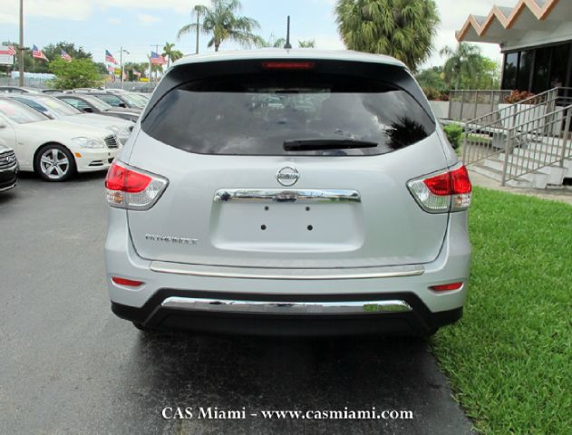 2013 Nissan Pathfinder Unknown