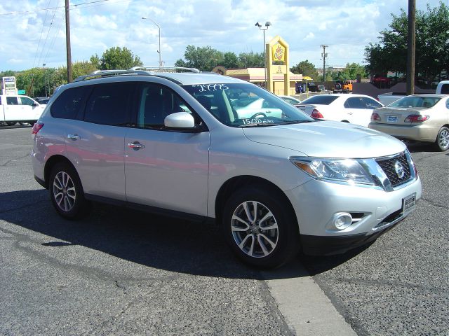 2013 Nissan Pathfinder 4-door Sedan AT Tech Pkg