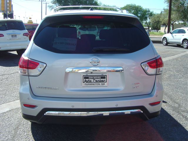 2013 Nissan Pathfinder 4-door Sedan AT Tech Pkg