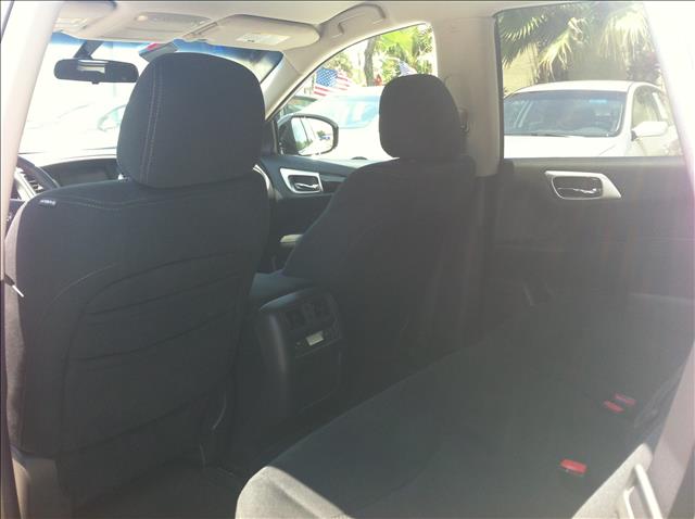 2013 Nissan Pathfinder Prerunner Double Cab V6 Auto 2WD