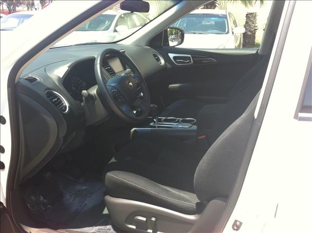 2013 Nissan Pathfinder Prerunner Double Cab V6 Auto 2WD