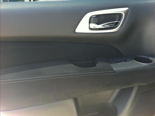 2013 Nissan Pathfinder Prerunner Double Cab V6 Auto 2WD