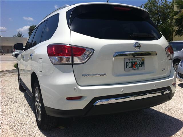 2013 Nissan Pathfinder Prerunner Double Cab V6 Auto 2WD