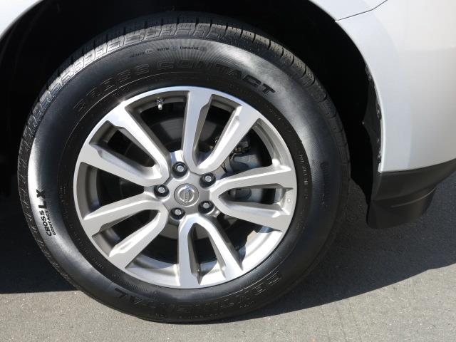 2013 Nissan Pathfinder FWD 4dr