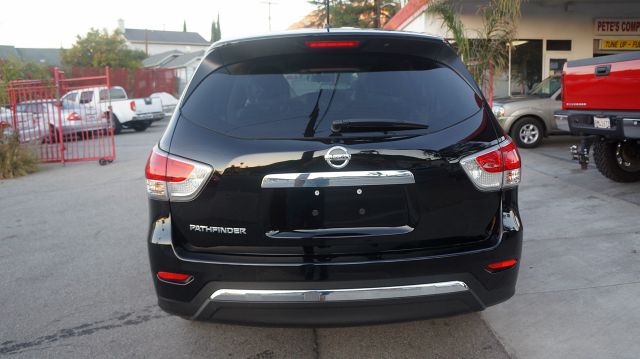 2014 Nissan Pathfinder Touring / AWD