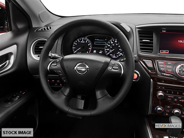 2014 Nissan Pathfinder 6 Speed Hatchback