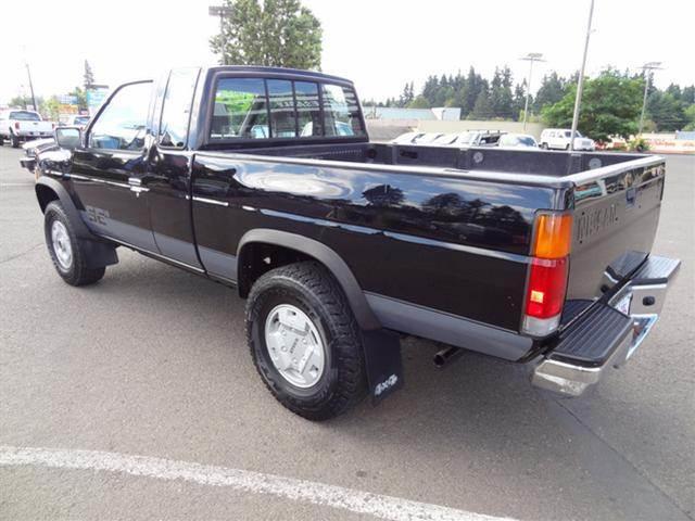 1992 Nissan Pickup Cross Tour EX-L SUV