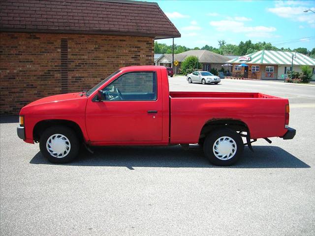 1993 Nissan Pickup LE - 4X4