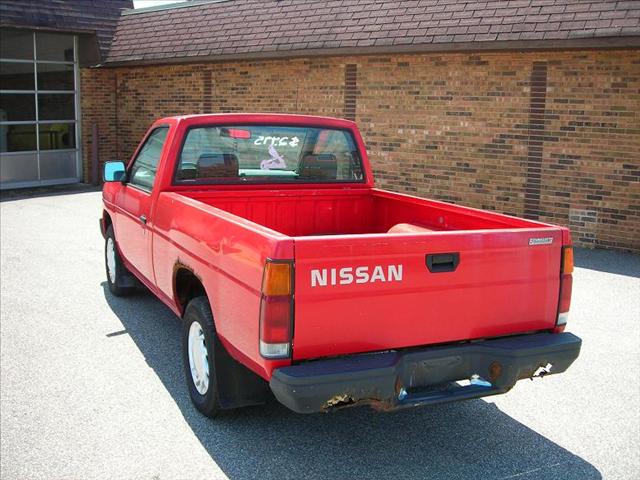 1993 Nissan Pickup LE - 4X4