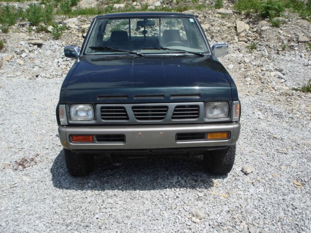 1994 Nissan Pickup RWD 3500 135 Van