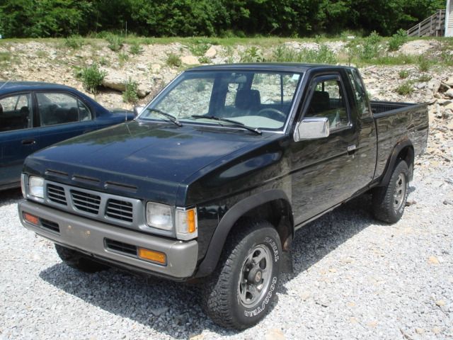 1994 Nissan Pickup RWD 3500 135 Van