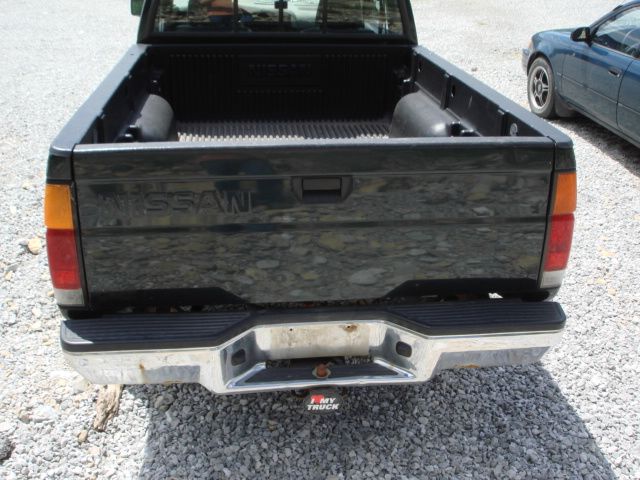 1994 Nissan Pickup RWD 3500 135 Van